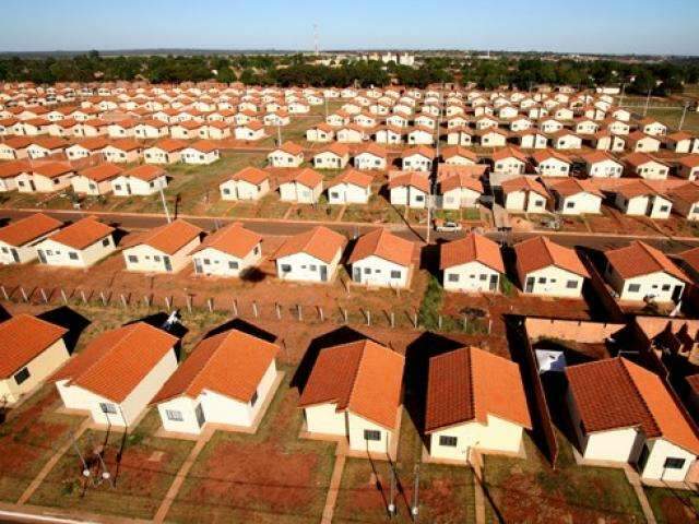 Para casa pr&oacute;pria, 300 fam&iacute;lias ter&atilde;o subs&iacute;dio da prefeitura de R$ 6 mil 