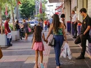 Adicional de FGTS e 13&deg; lotam com&eacute;rcio, mas bom pre&ccedil;o &eacute; desafio