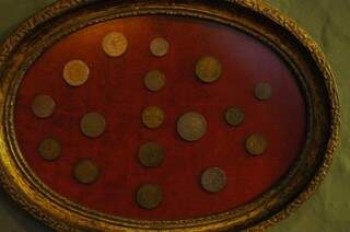Coleção de moedas do avô italiano. (Foto: Alcides Neto)