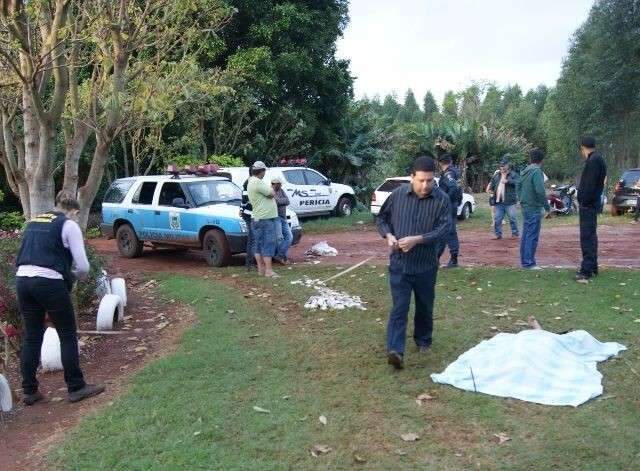 Homem &eacute; morto a tiros e cunhado &eacute; o principal suspeito