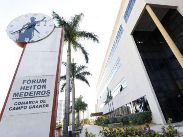 Justiça determina que município repare irregularidades no Laboratório Central