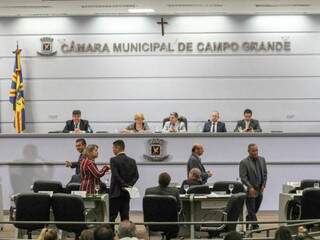 Vereadores no plenário da Câmara Municipal durante sessão desta quinta-feira. (Foto: Saul Schramm).