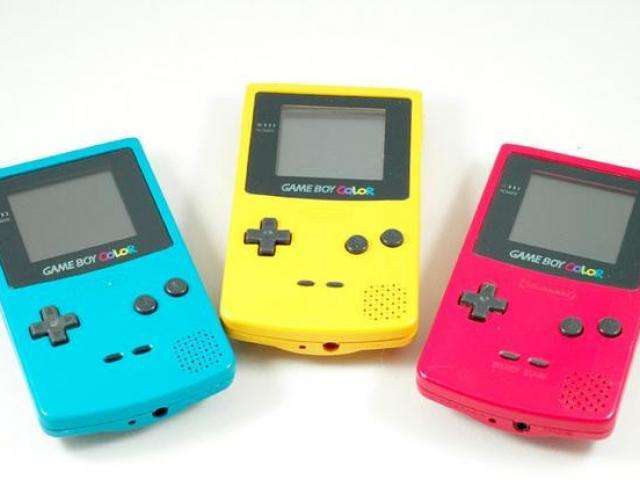 1998: Nintendo trouxe cores a port&aacute;til com lan&ccedil;amento do Game Boy Color