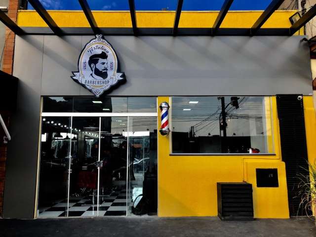 Recém-inaugurada, barbearia inova com área de estética e já prepara expansão