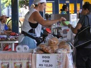 Sobram vagas para vendedores ambulantes atuarem em terminais Sobram vagas para vendedores ambulantes atuarem em terminais