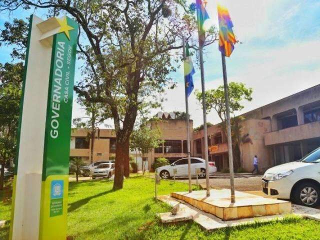 Governo muda cronograma e d&aacute; folga extra para servidores na sexta-feira