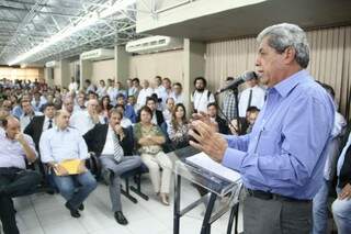 Na frente da cúpula política do Estado, André mandou recado duro a 31 prefeitos (Foto: Marcos Ermínio)