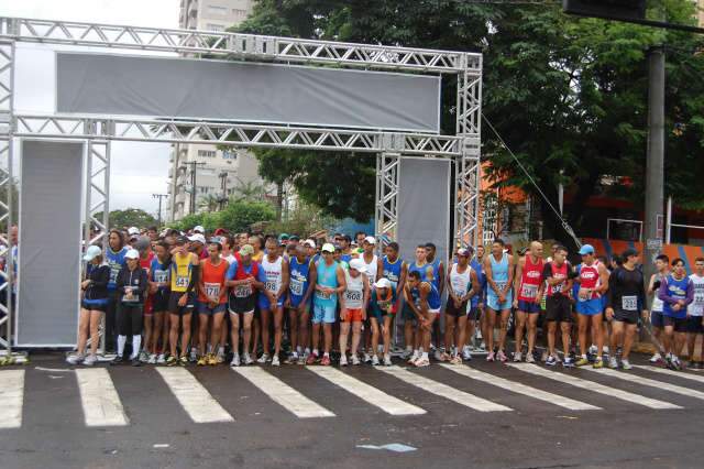  Mais de 50 atletas foram premiados este ano na corrida pela paz no tr&acirc;nsito