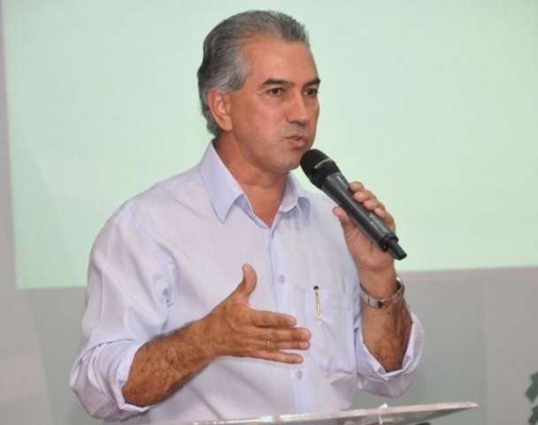 Justi&ccedil;a pro&iacute;be propaganda contra Azambuja sobre programa &quot;Mais M&eacute;dicos&quot;