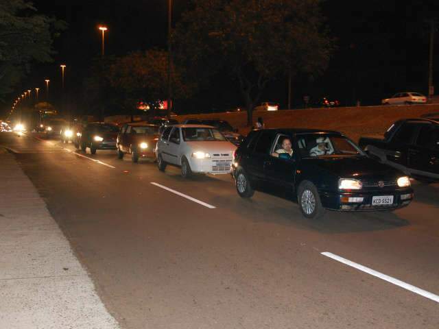  Acidente envolvendo quatro ve&iacute;culos congestiona a avenida Afonso Pena