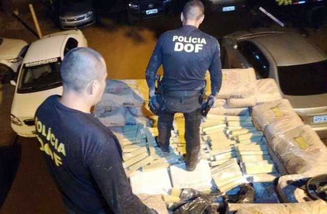 DOF encontra uma tonelada de maconha escondida em carga de amido de milho
