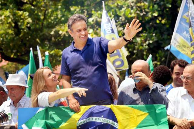 A&eacute;cio e Lula chegam para refor&ccedil;ar campanha de candidatos em MS