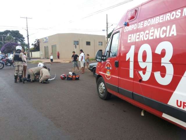 Jovem de 16 anos &eacute; deixada para tr&aacute;s depois de acidente com moto