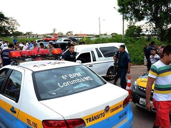 Taxista &eacute; morto a golpe de faca no pesco&ccedil;o durante corrida agendada 