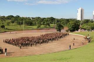 Corrida reuniu mais de 700 militares no Parque das Nações Indígenas (Foto: Marcos Ermínio)