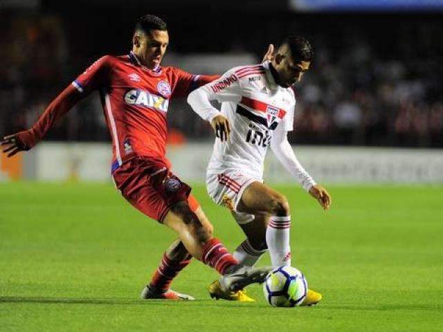 S&atilde;o Paulo faz 1 a 0 no Bahia e retoma lideran&ccedil;a do Brasileir&atilde;o