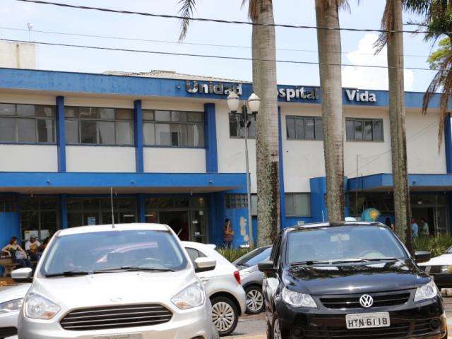 Homem morre ap&oacute;s um m&ecirc;s internado e fam&iacute;lia denuncia neglig&ecirc;ncia