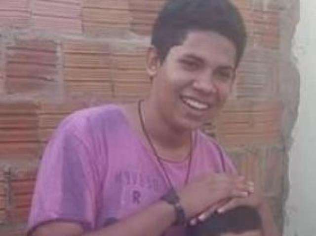 &ldquo;A 1&ordf; vez que ele disse n&atilde;o, levou um tiro no peito&rdquo;, revela av&oacute; de Jean