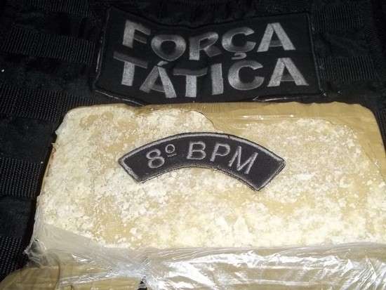 Dupla &eacute; presa com um quilo de crack em Nova Andradina 