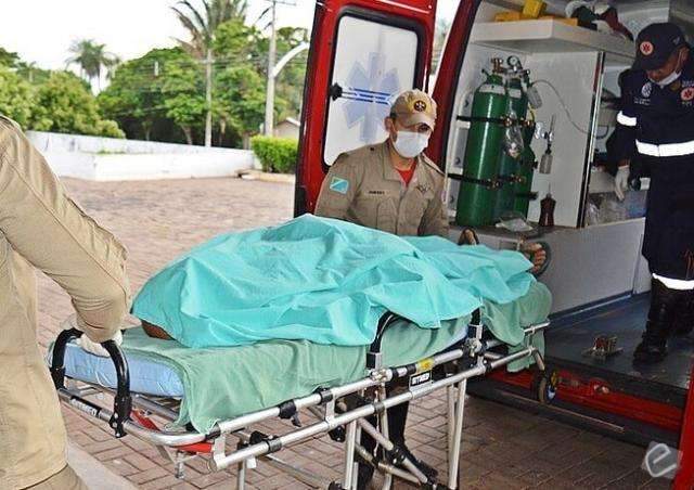 Suspeito de atirar em homem no meio da rua alega leg&iacute;tima defesa