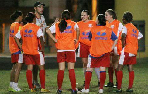  Meninas do Comercial estreiam quinta-feira na Copa do Brasil 2011 contra o Atl&eacute;tico-MG 