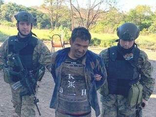 Narcotraficante foi preso hoje em fazenda a 7 km de Coronel Sapucaia (Foto: Divulgação)
