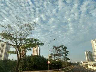 Na Capital, o dia será parcialmente nublado a claro, com temperatura máxima de 36ºC (Foto: Kisie Ainoã)