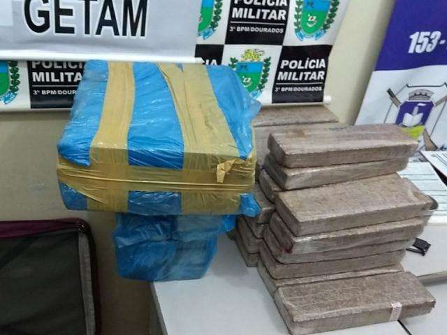 Jovem &eacute; presa transportando droga que quitaria divida do marido com o tr&aacute;fico 