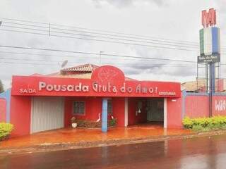 O Motel Gruta do Amor tem três unidades em Campo Grande. Uma na Euler de Azevedo, próximo ao Seq Sabe. (Foto: Fernando Antunes)