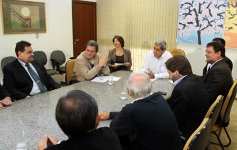  André e senadores discutem medidas para defender política tributária em MS