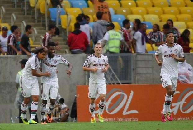 Com gol do campo-grandense Jean, Flu vira contra o S&atilde;o Paulo e respira