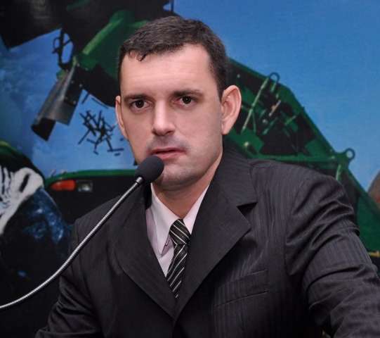 Acusado no &ldquo;esc&acirc;ndalo das di&aacute;rias&rdquo;, presidente da C&acirc;mara reassume cargo