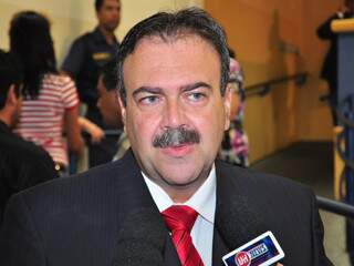 Presidente da Câmara, Paulo Siufi (PMDB)afirma que polêmicas continuam em 2011. (Foto: João Garrigó)