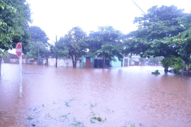  Leitor registra alagamentos no bairro Jockey Clube 