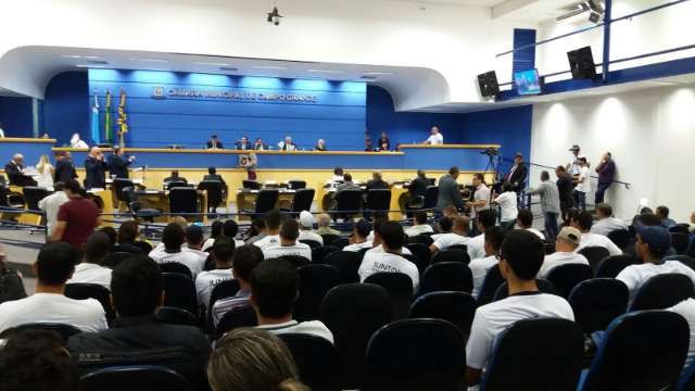 Vereadores decidem acionar MPE para investigar exonera&ccedil;&atilde;o de diretores