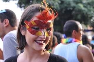 Andressa disse que o carnaval de rua de Campo Grande é bem parecido com os blocos do Rio. (Foto: Alcides Neto)
