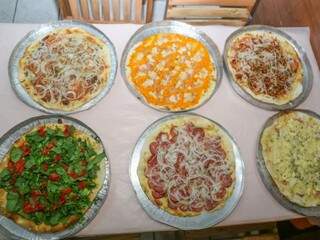 Pizzas são preparadas com massa fina e produtos selecionados. (Foto: Paulo Francis) 
