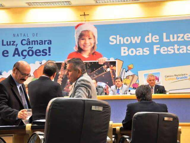  Reajuste do IPTU e doa&ccedil;&atilde;o de terrenos devem ser votados s&oacute; amanh&atilde; na C&acirc;mara