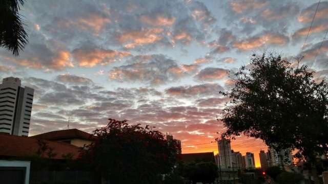 Semana inicia com previsão de tempo seco e quente com máxima de 32ºC em MS