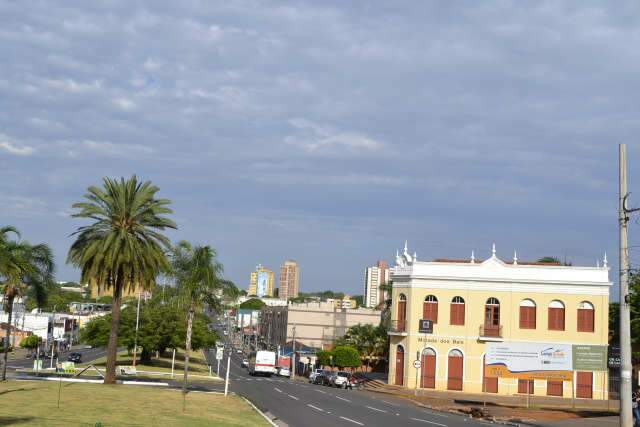  Em Campo Grande, temperatura m&iacute;nima foi de 19&ordm;C e m&aacute;xima ser&aacute; de 32&ordm;C