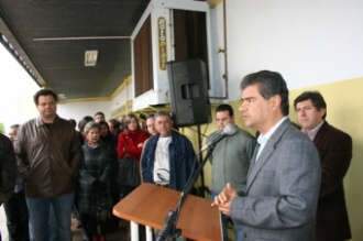  Nelsinho assina ordem de servi&ccedil;o para revitaliza&ccedil;&atilde;o da J&uacute;lio de Castilho