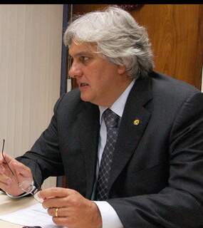 Senador Delcídio do Amaral (PT-MS) aponta desafios para o desenvolvimento econômico de Corumbá. 