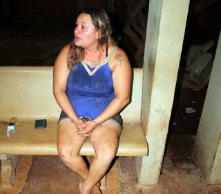 Mulher tenta matar marido com canivete, mas n&atilde;o se lembra do motivo