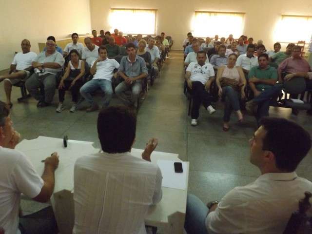 Fornecedores de obra da Petrobras far&atilde;o novo protesto amanh&atilde;