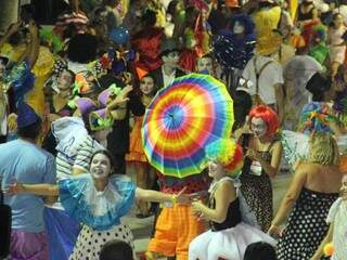 Bloco de palhaços será uma das atrações do Carnaval Cultural em Corumbá. (Foto: Silvio Andrade)