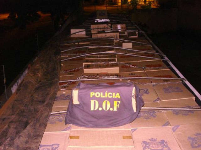  DOF apreende carreta com quase 43 mil pacotes de cigarros em Mundo Novo