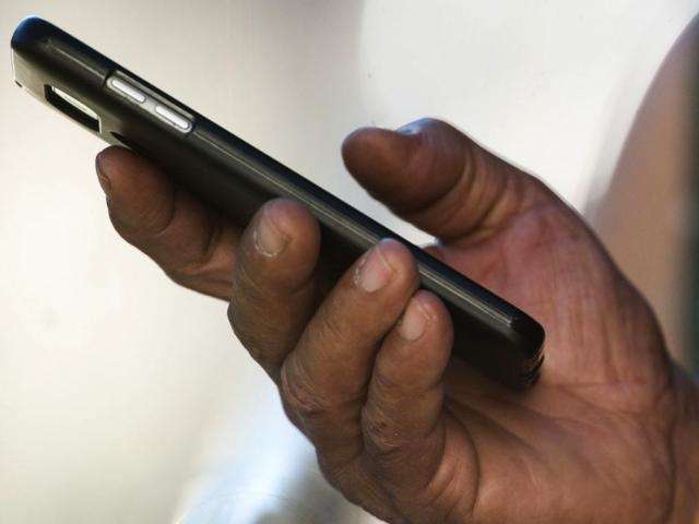 Celular irregular ser&aacute; bloqueado a partir de s&aacute;bado em MS e mais 9 Estados