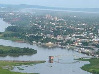 Vítima seguia de Corumbá para região a cerca de uma hora da cidade de barco. (Foto: Silvio Andrade/Arquivo)