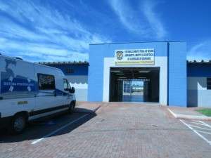 Internos estouram grade de cela, pulam muro e fogem de pres&iacute;dio semiaberto