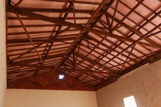 Estrutura de madeira do telhado também foi mantida original (Foto: Henrique Kawaminami)